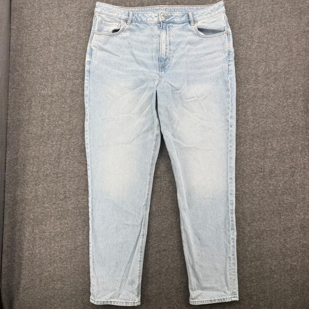 American Eagle Mom Jean Light Wash High Rise Tapered Denim Pants Womens 18 Long